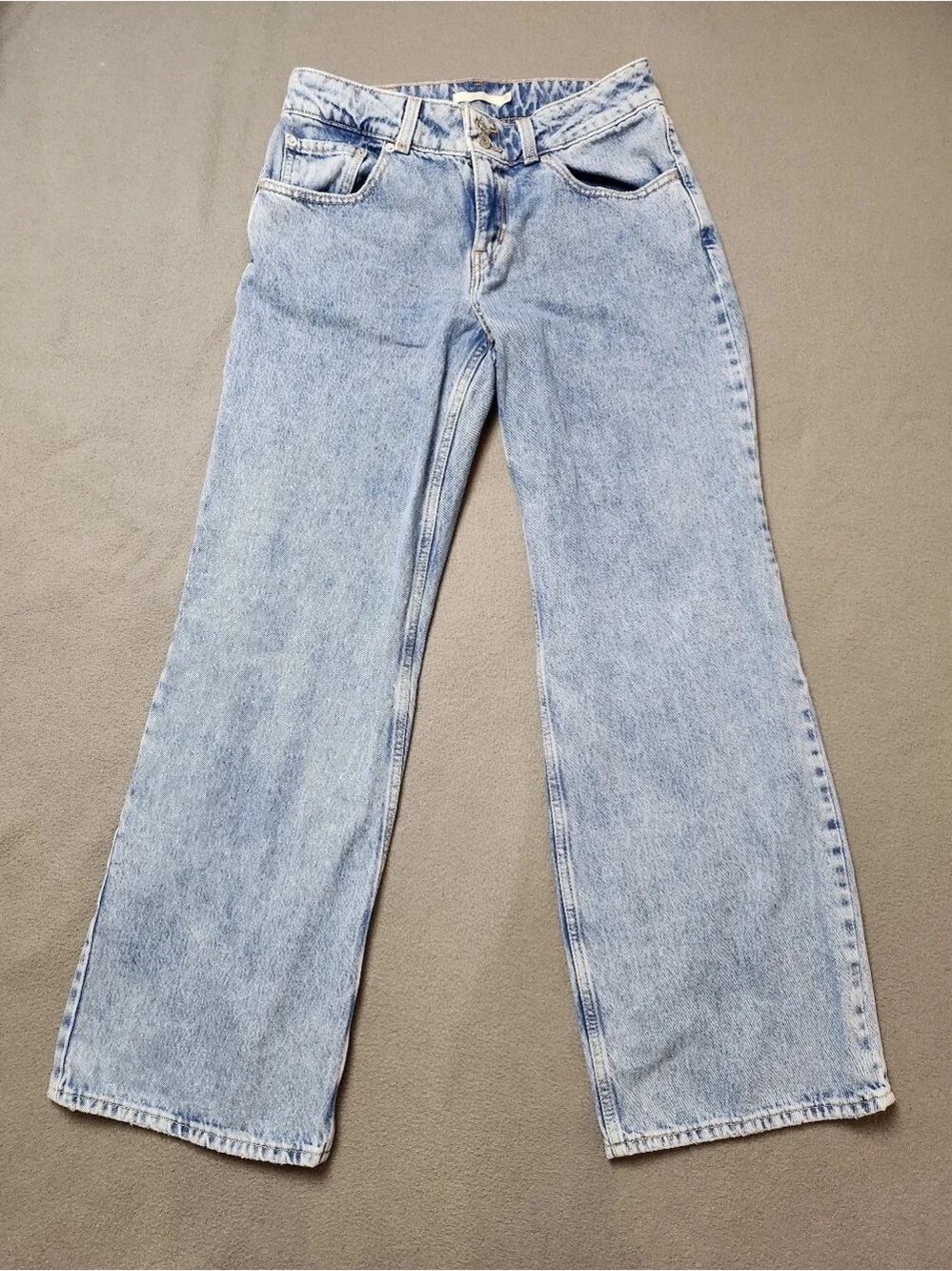 Classic Light Blue Wide-Leg Women’s Jeans